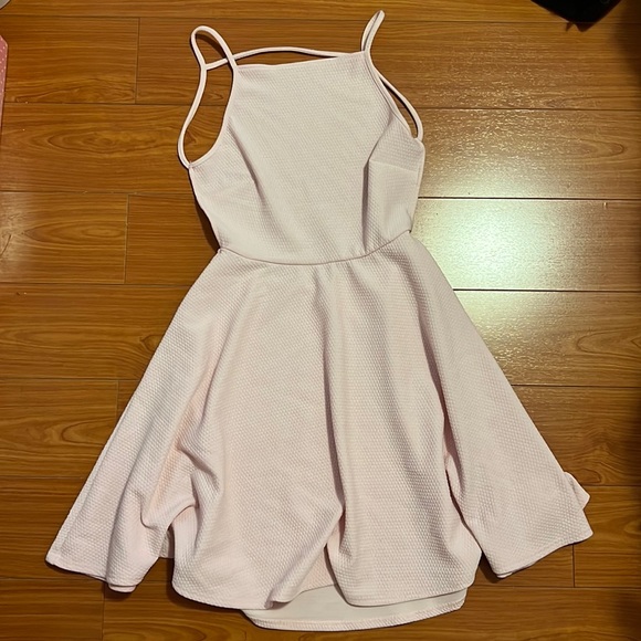 Light pink dress - Picture 2 of 5